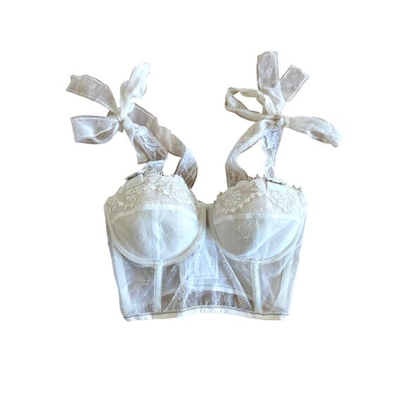 Uniques De Di - Lace Bustier Corset in White - Picture 1 of 3